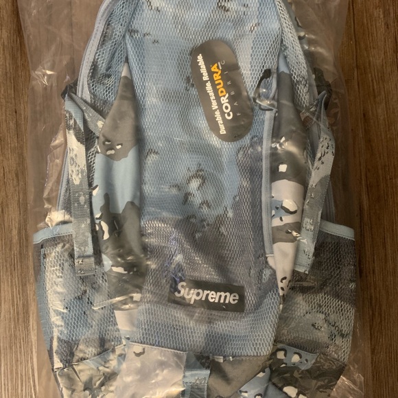 Supreme Other - SOLD OUT!! NEW SS20 Supreme blue camo backpack